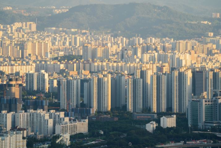 中 도시 주택판매 규제 속속 해제, 부동산 시장에 대한 영향 분석